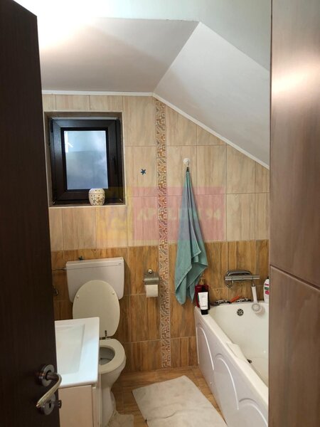 Apartament 2 camere decomandat 70mp Popesti zona linistita - vile